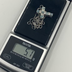 K18WG pt850 ダイヤモンドクロスネックレス 0.65ct ブルーダイヤ 