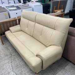 家具ならトレファク吉川店！！ 3人掛けソファー レザーホワイト