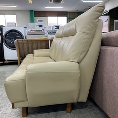 家具ならトレファク吉川店！！ 3人掛けソファー ホワイト