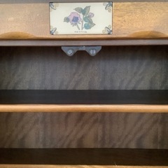 【トレファク神戸南店】スペイン製 書棚 2枚扉 キズ剥がれ有【取りに来られる方限定】