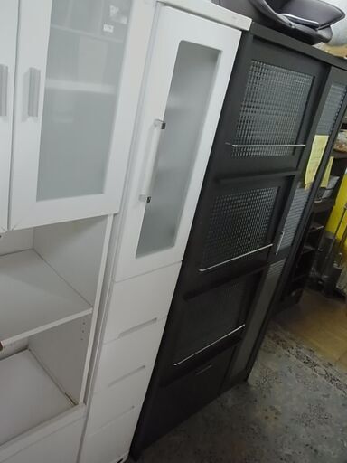 スリム　食器棚　キッチンキャビネット　チェスト　引き出し　スキマ家具　隙間収納