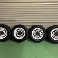 14インチ　タイヤほぼ新品　４本セット