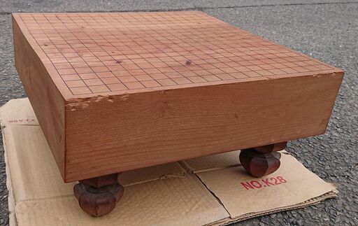 山口市、碁盤厚さ11.5cm ￥2200表面にタバコの焦げや角に当たりキズがあります現状渡しとなります。
