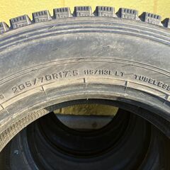 トラック用スタドレスタイヤ　5本セット　205/70Ｒ17,5　ダンロップSPLT02　
