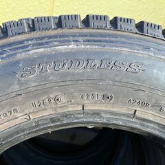 トラック用スタドレスタイヤ　5本セット　205/70Ｒ17,5　ダンロップSPLT02　