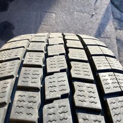 トラック用スタドレスタイヤ　5本セット　205/70Ｒ17,5　ダンロップSPLT02　