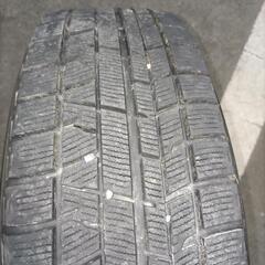 バリ山スタッドレス　１９５／６５Ｒ１５