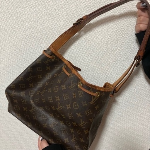 ルイヴィトン　プチノエ
