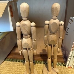 木製　人型模型2体