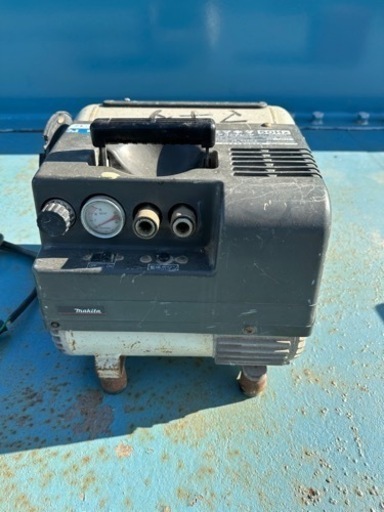 マキタ　エアコンプレッサ AC6511