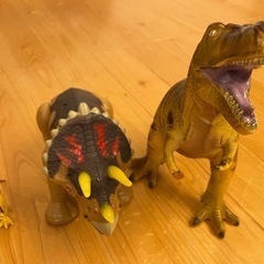 恐竜おもちゃ3つセット