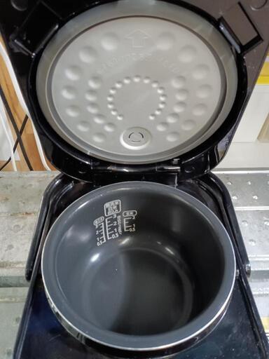 【アイリスオーヤマ】3合炊き炊飯器（IH式）★2017年製　クリーニング済/6ヶ月保証付　管理番号11512