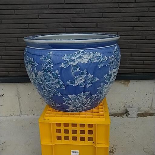 大きな火鉢