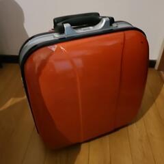 スーツケース　ダークオレンジ
