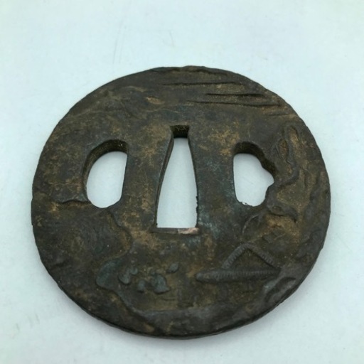 m1216503 鍔 刀の鍔 刀装具 江戸時代 骨董品 アンティーク 甲冑 時代劇 戦国武将 日本刀 柄 家紋 侍 刀 コレクター 中古品