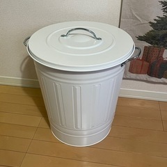 【受け渡し予定者決定】IKEA蓋付きゴミ箱　KNODD