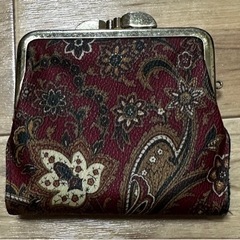 おばあちゃんが好きそうな財布👛