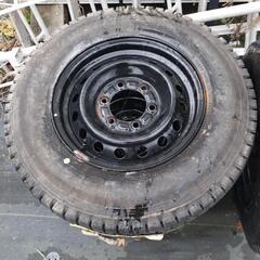 未使用スタッドレス200ハイエース