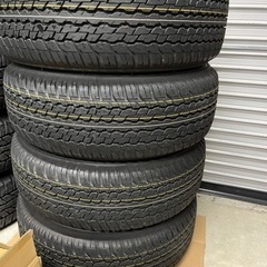 ハイラックス　新車外し夏タイヤ