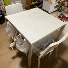 【歳末掃除】テーブルと椅子のセット　IKEA  0円