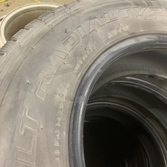 ‼️値下げ‼️トラック用タイヤ　195.85.16