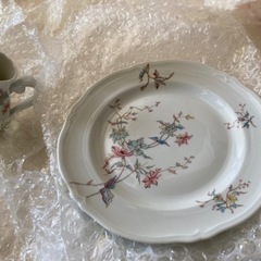 １６点　破格の値段
フランス　リモージュ　カップ＆ソーサー