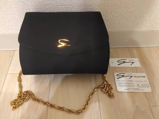 未使用品　Genny Pelletterie 　ブラック フォーマルバッグ 　ギャランティーカード付き