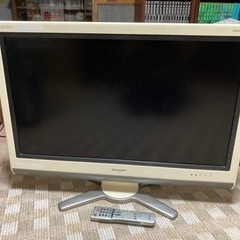 シャープ液晶テレビAQUOS 32型（白）
