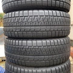 バリ山ですが、多少シワあります。205/60R16 プリウスアル...