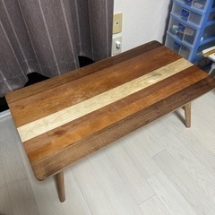 折りたたみ可能な木製テーブル（2段式）