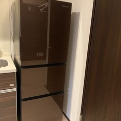 受け渡し予定者決まりました。2019年製　Hisence 3ドア冷蔵庫