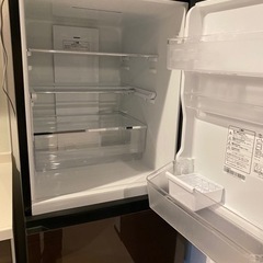 受け渡し予定者決まりました。2019年製　Hisence 3ドア冷蔵庫