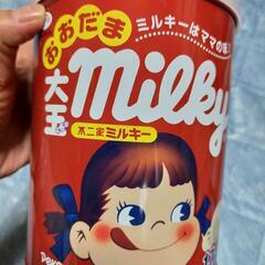 ペコちゃんの缶です