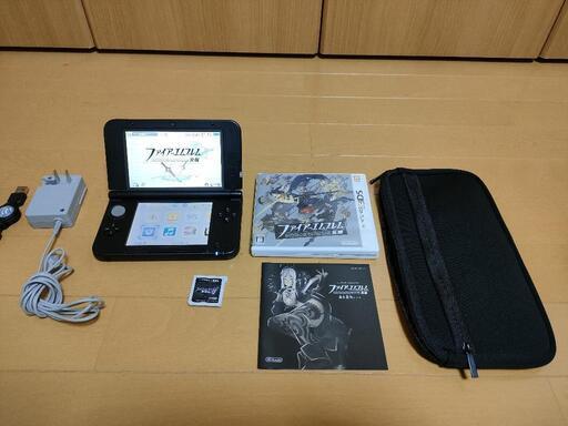 ニンテンドー3DS LL 美品 ファイアーエムブレム覚醒 ＆if暗夜王国 その他オマケ多数!! すぐ遊べる覚醒攻略本、豪華設定集