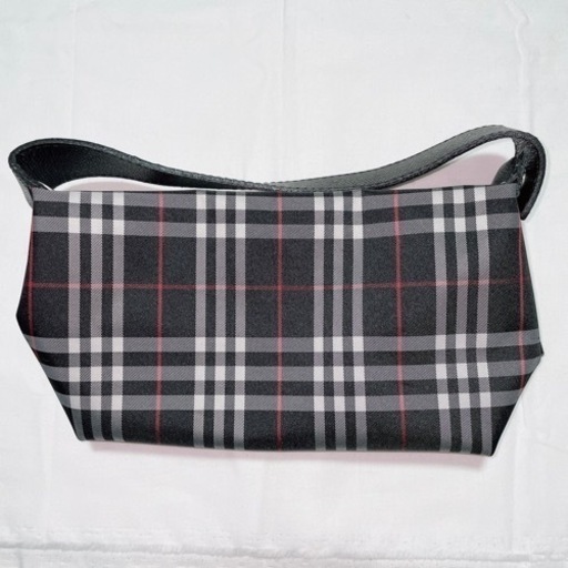 場所によってはお届けします✨️【美品】BURBERRY ヴィンテージロンドン  チェックミニポーチ  ハンドバックブラック