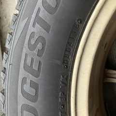 スタッドレスタイヤ　ブリヂストン　BLIZZAK 235/65/R18