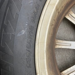 スタッドレスタイヤ　ブリヂストン　BLIZZAK 235/65/R18