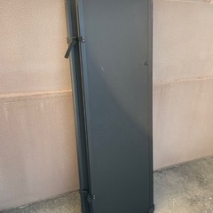 ハイラックス用　折りたたみ式ハードトノカバー