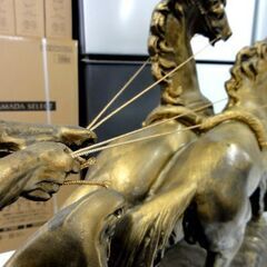 ローマ戦車 ブロンズ調 置物 インテリア チャリオット 戦闘用馬車 騎士