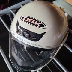 OGKのヘルメットです。