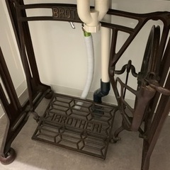 アンティークミシン台リメイク手洗いカウンター
