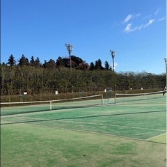 掛川で土日祭日に硬式テニスをしませんか？