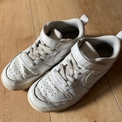 NIKE スニーカー