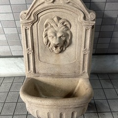 ライオン　庭噴水　壁泉