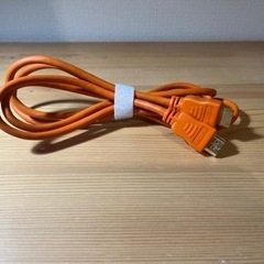 HDMIケーブル（オレンジ）1.5m
