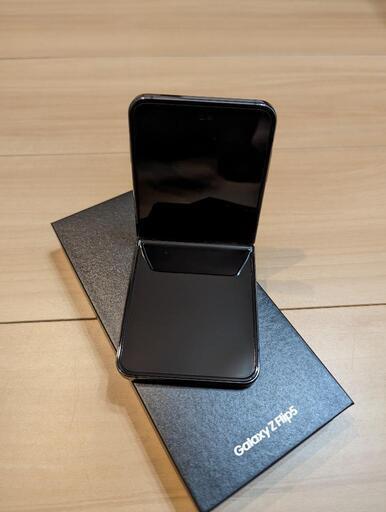 Galaxy Z Flip5 au 256GB グラファイト黒 美品