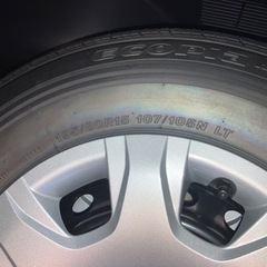 ハイエース　新車外し　タイヤ4本セット