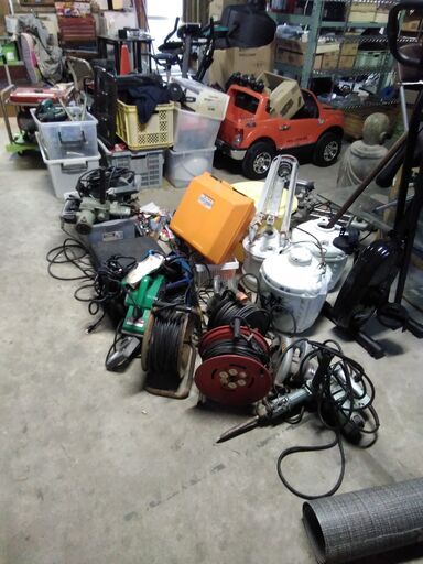 HINODE 150 万力 現地受け取りのみ (工具など見たいものがたくさんあります) HINODE 150 万力 現地受け取りのみ (工具など見たいものがたくさん