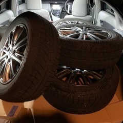 ＊取引中＊　冬支度⛄️スタッドレスタイヤホイール４本セット！！