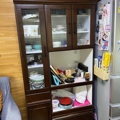 食器棚の販売になります。